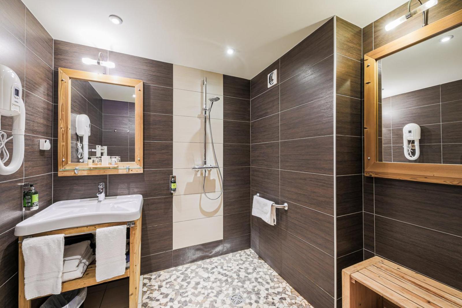 Hotel Et Spa Les Clarines Corrençon-en-Vercors Екстериор снимка